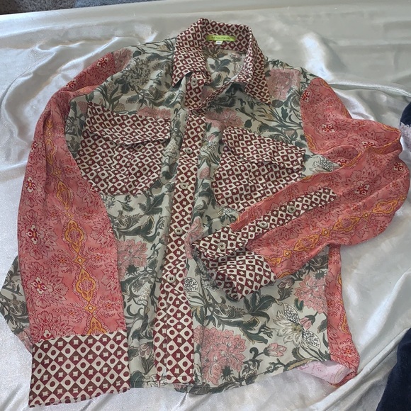 Western Shirt in Sacha Tell Your Friends - Picture 2 of 10